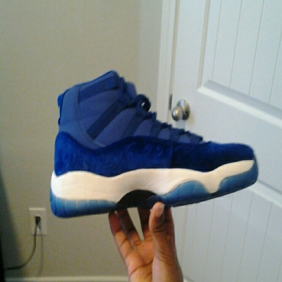 Jordan 11s - Picture 3 of 3